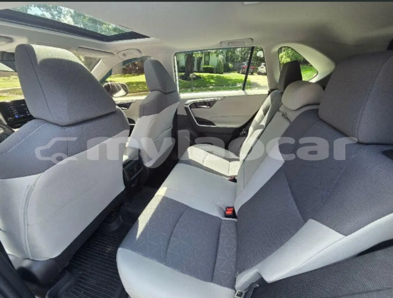 Big with watermark toyota rav4 oudomxai province ban nahin 7551