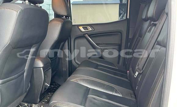 Buy Used Ford Windstar White Car in Vientiane in Vientiane Province Buy Used Ford Windstar White Car in Vientiane in Vientiane Province