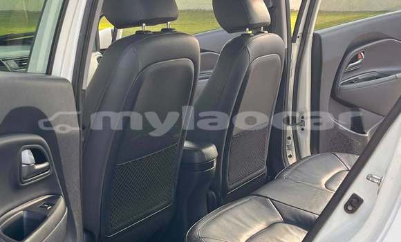Buy Used Kia Rio White Car in Vientiane in Vientiane Province Buy Used Kia Rio White Car in Vientiane in Vientiane Province