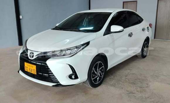 Buy Used Kia Avella White Car in Vientiane in Vientiane Province