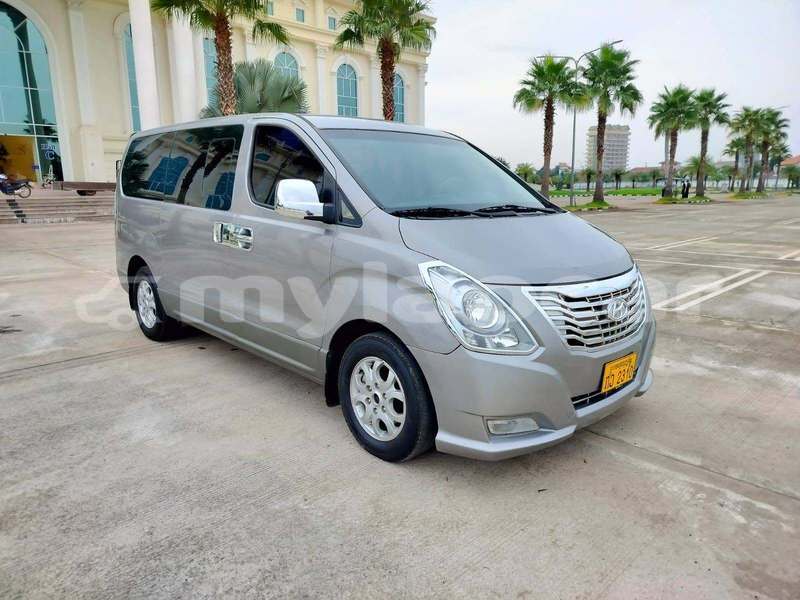 Big with watermark hyundai h1 vientiane province vientiane 7574
