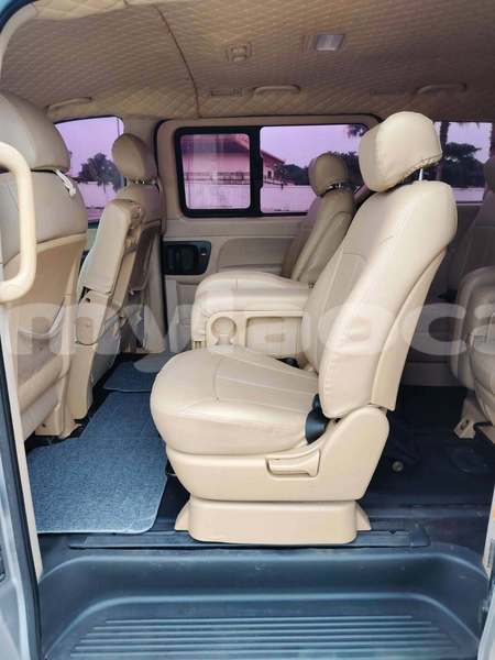 Big with watermark hyundai h1 vientiane province vientiane 7574