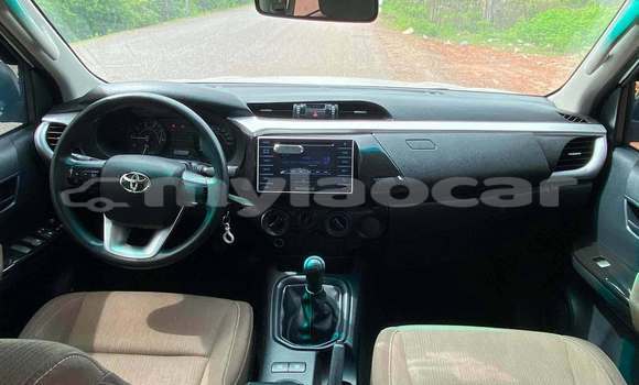 Buy Used Toyota Hilux White Car in Vientiane in Vientiane Province Buy Used Toyota Hilux White Car in Vientiane in Vientiane Province