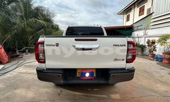 Buy Used Toyota Hilux White Car in Vientiane in Vientiane Province Buy Used Toyota Hilux White Car in Vientiane in Vientiane Province