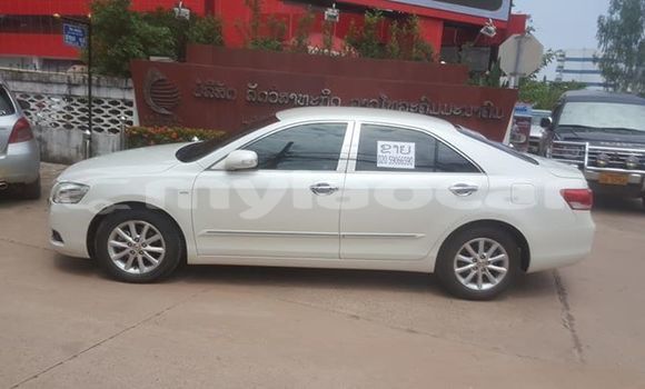 Buy Used Toyota Camry White Car in Vientiane in Vientiane Province Buy Used Toyota Camry White Car in Vientiane in Vientiane Province