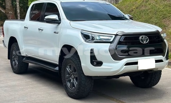ຊື້ ໃຊ້ແລ້ວ Toyota Hilux White ລົດ ໃນ Vientiane ໃນ Vientiane Province ຊື້ ໃຊ້ແລ້ວ Toyota Hilux White ລົດ ໃນ Vientiane ໃນ Vientiane Province