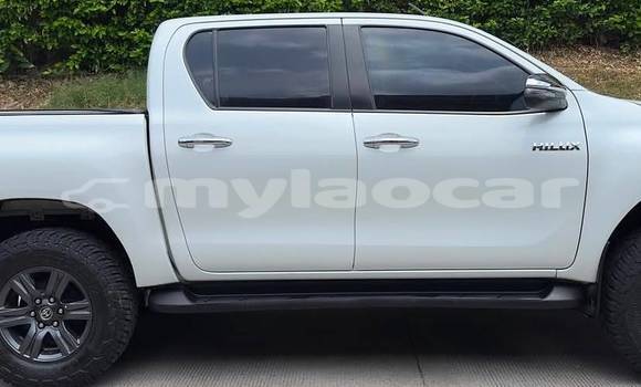 ຊື້ ໃຊ້ແລ້ວ Toyota Hilux White ລົດ ໃນ Vientiane ໃນ Vientiane Province ຊື້ ໃຊ້ແລ້ວ Toyota Hilux White ລົດ ໃນ Vientiane ໃນ Vientiane Province