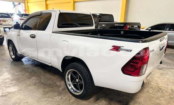 Buy Used Toyota Hilux White Car in Vientiane in Vientiane Province Buy Used Toyota Hilux White Car in Vientiane in Vientiane Province