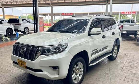 Buy Used Toyota Prado White Car in Vientiane in Vientiane Province