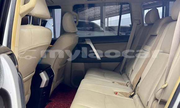 ຊື້ ໃຊ້ແລ້ວ Toyota Prado White ລົດ ໃນ Vientiane ໃນ Vientiane Province ຊື້ ໃຊ້ແລ້ວ Toyota Prado White ລົດ ໃນ Vientiane ໃນ Vientiane Province