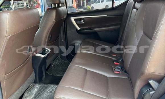 Buy Used Toyota Fortuner White Car in Vientiane in Vientiane Province Buy Used Toyota Fortuner White Car in Vientiane in Vientiane Province
