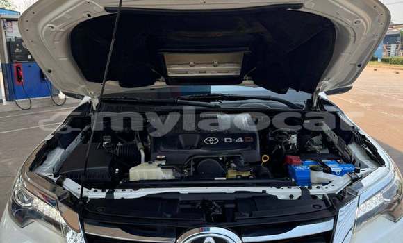 Buy Used Toyota Fortuner White Car in Vientiane in Vientiane Province Buy Used Toyota Fortuner White Car in Vientiane in Vientiane Province