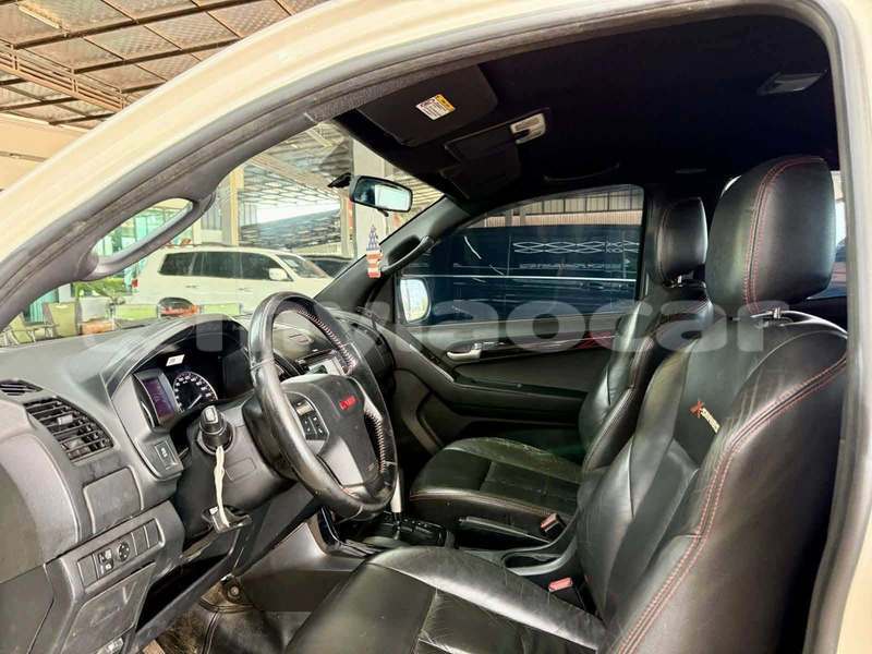 Big with watermark isuzu d max vientiane province vientiane 7612
