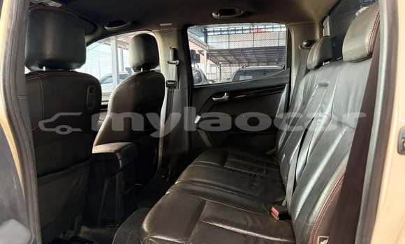 Buy Used Isuzu DโMAX White Car in Vientiane in Vientiane Province Buy Used Isuzu DโMAX White Car in Vientiane in Vientiane Province