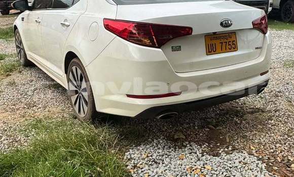 Buy Used Kia K5 White Car in Vientiane in Vientiane Province Buy Used Kia K5 White Car in Vientiane in Vientiane Province