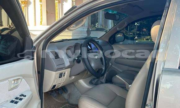 Buy Used Toyota Hilux Other Car in Vientiane in Vientiane Province Buy Used Toyota Hilux Other Car in Vientiane in Vientiane Province