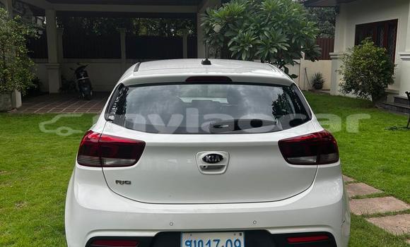 Buy Used Kia Rio White Car in Vientiane in Vientiane Province Buy Used Kia Rio White Car in Vientiane in Vientiane Province