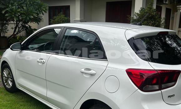 Buy Used Kia Rio White Car in Vientiane in Vientiane Province Buy Used Kia Rio White Car in Vientiane in Vientiane Province