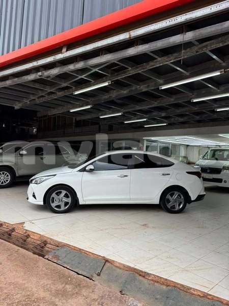 Big with watermark hyundai accent vientiane province vientiane 7642