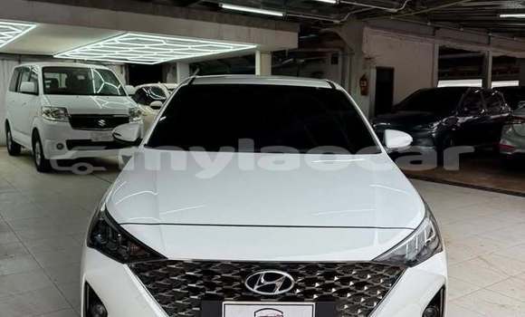 Buy Used Hyundai Accent White Car in Vientiane in Vientiane Province Buy Used Hyundai Accent White Car in Vientiane in Vientiane Province