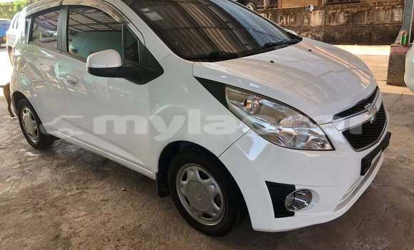 Buy Used Chevrolet S-10 Pickup White Car in Vientiane in Vientiane Province