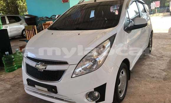 Buy Used Chevrolet S-10 Pickup White Car in Vientiane in Vientiane Province Buy Used Chevrolet S-10 Pickup White Car in Vientiane in Vientiane Province