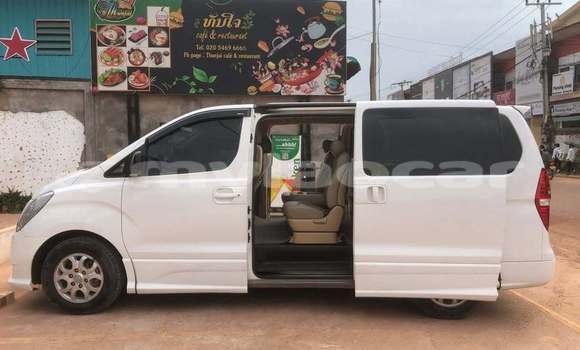 Buy Used Hyundai Starex White Car in Vientiane in Vientiane Province Buy Used Hyundai Starex White Car in Vientiane in Vientiane Province