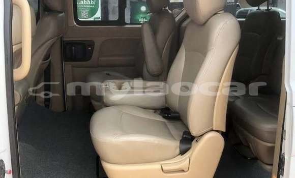 Buy Used Hyundai Starex White Car in Vientiane in Vientiane Province Buy Used Hyundai Starex White Car in Vientiane in Vientiane Province