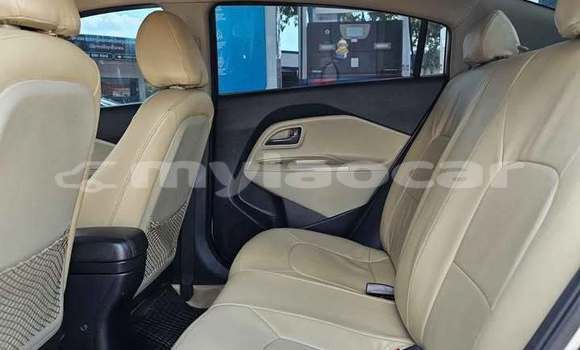 Buy Used Kia Rio White Car in Vientiane in Vientiane Province Buy Used Kia Rio White Car in Vientiane in Vientiane Province