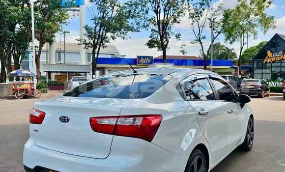 Buy Used Kia Rio White Car in Vientiane in Vientiane Province Buy Used Kia Rio White Car in Vientiane in Vientiane Province