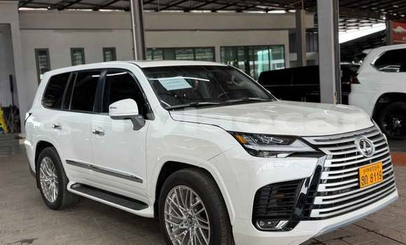 Buy Used Lexus LX 570 White Car in Vientiane in Vientiane Province Buy Used Lexus LX 570 White Car in Vientiane in Vientiane Province
