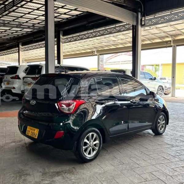 Big with watermark hyundai grandeur vientiane province vientiane 7674