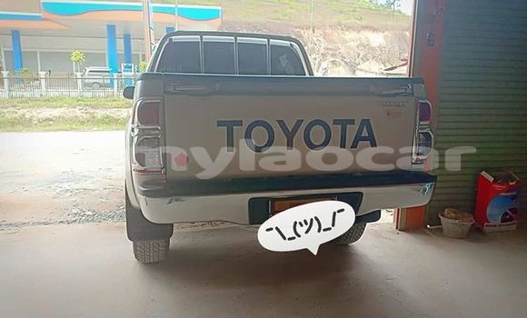 Buy Used Toyota Hilux Silver Car in Vientiane in Vientiane Province Buy Used Toyota Hilux Silver Car in Vientiane in Vientiane Province