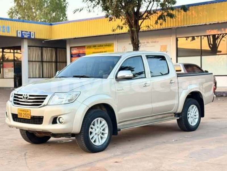 Big with watermark toyota vigo vientiane province vientiane 7682