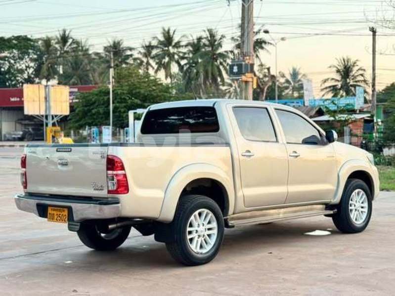 Big with watermark toyota vigo vientiane province vientiane 7682