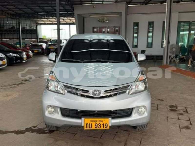 Big with watermark toyota avanza vientiane province vientiane 7686