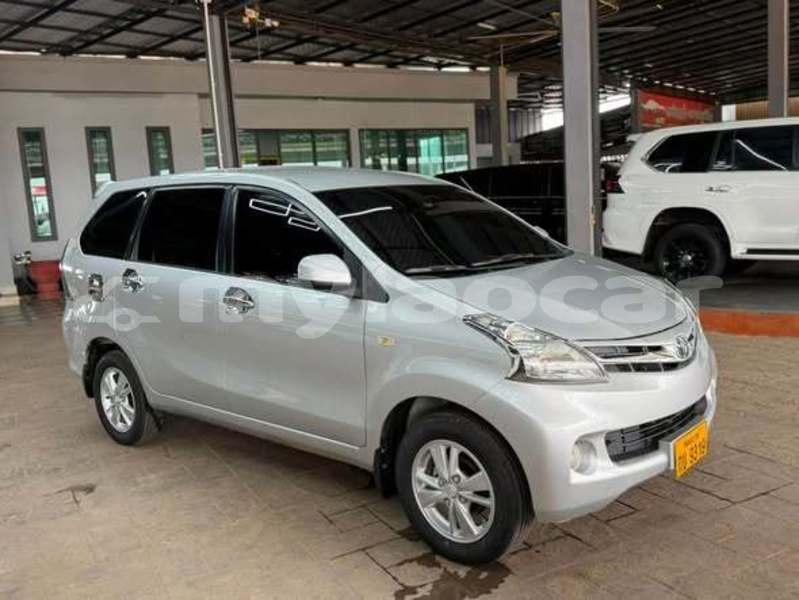 Big with watermark toyota avanza vientiane province vientiane 7686