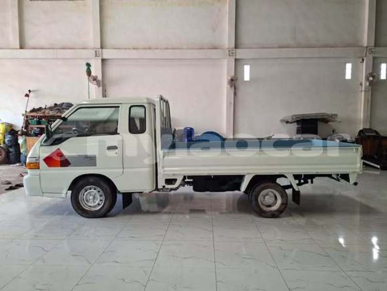Big with watermark hyundai accent vientiane province vientiane 7689
