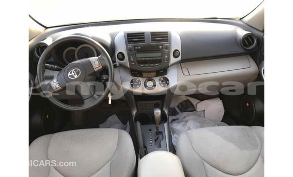 Buy Import Toyota HiAce White Truck in Import - Dubai in Attapeu Province Buy Import Toyota HiAce White Truck in Import - Dubai in Attapeu Province