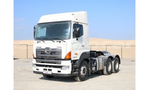 Buy Import Hino 300 Series White Truck in Import - Dubai in Attapeu Province