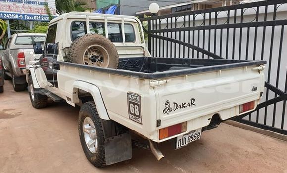 Buy Used Toyota Land Cruiser Other Car in Vientiane in Vientiane Province Buy Used Toyota Land Cruiser Other Car in Vientiane in Vientiane Province