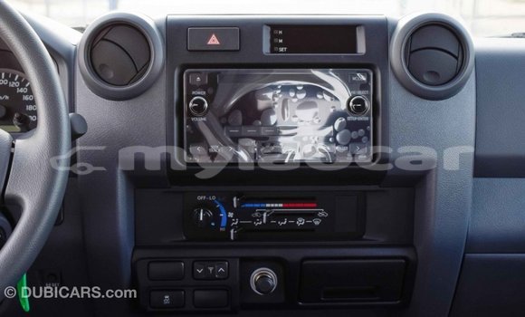 Buy Import Toyota Land Cruiser White Car in Import - Dubai in Attapeu Province Buy Import Toyota Land Cruiser White Car in Import - Dubai in Attapeu Province