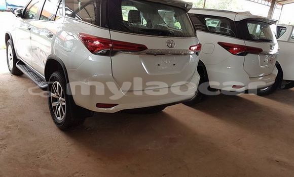 Buy Used Toyota Fortuner White Car in Vientiane in Vientiane Province Buy Used Toyota Fortuner White Car in Vientiane in Vientiane Province