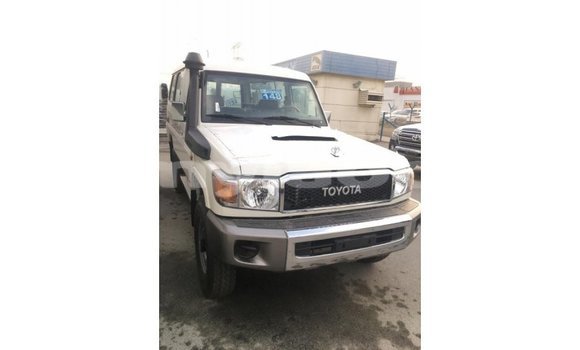 Buy Import Toyota Land Cruiser White Car in Import - Dubai in Attapeu Province Buy Import Toyota Land Cruiser White Car in Import - Dubai in Attapeu Province