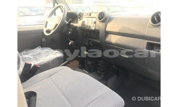 Buy Import Toyota Land Cruiser White Car in Import - Dubai in Attapeu Province Buy Import Toyota Land Cruiser White Car in Import - Dubai in Attapeu Province