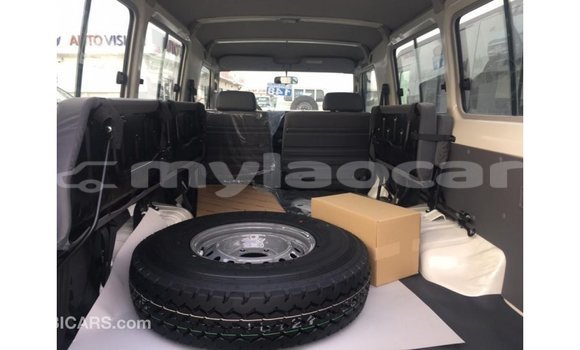 Buy Import Toyota Land Cruiser White Car in Import - Dubai in Attapeu Province Buy Import Toyota Land Cruiser White Car in Import - Dubai in Attapeu Province
