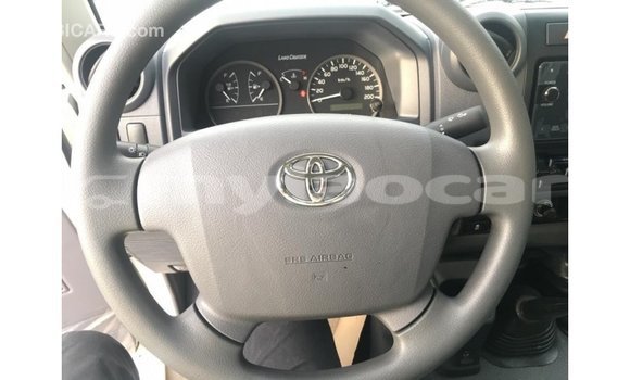 Buy Import Toyota Land Cruiser White Car in Import - Dubai in Attapeu Province Buy Import Toyota Land Cruiser White Car in Import - Dubai in Attapeu Province