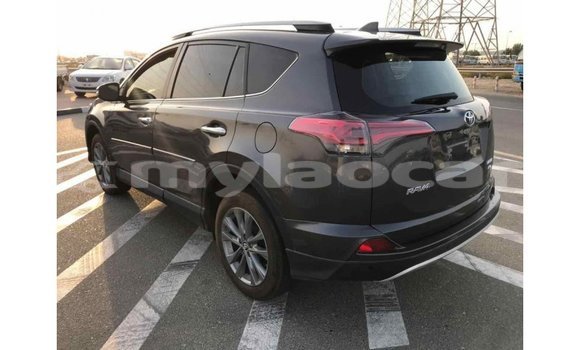 Buy Import Toyota HiAce Black Truck in Import - Dubai in Attapeu Province Buy Import Toyota HiAce Black Truck in Import - Dubai in Attapeu Province