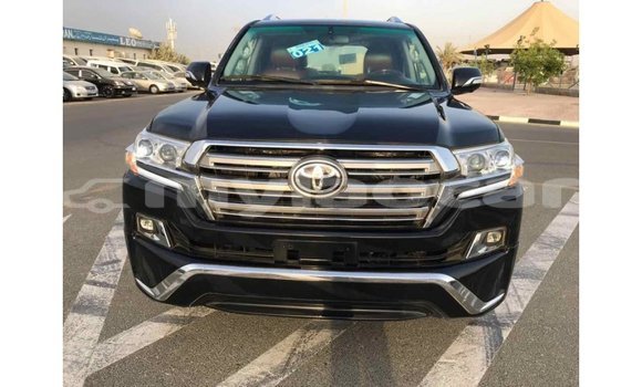 Acheter Import Voiture Toyota Land Cruiser Noir à Import - Dubai, Attapeu Province Acheter Import Voiture Toyota Land Cruiser Noir à Import - Dubai, Attapeu Province