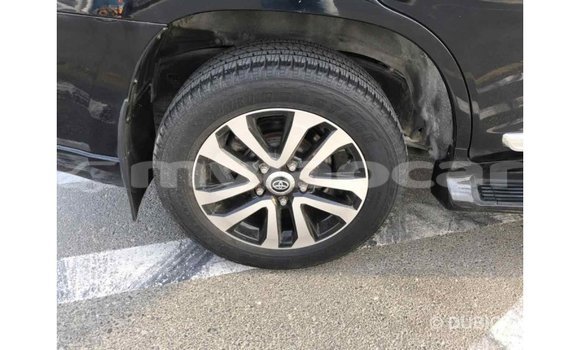 Acheter Import Voiture Toyota Land Cruiser Noir à Import - Dubai, Attapeu Province Acheter Import Voiture Toyota Land Cruiser Noir à Import - Dubai, Attapeu Province